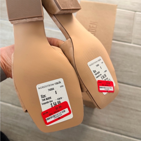 Steve Madden Tan Women's Sandals - Picture 4 of 5